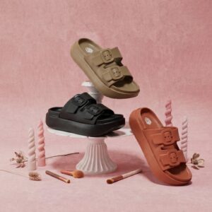 E08 women’s slide sandals in Black, Terracotta and Beige